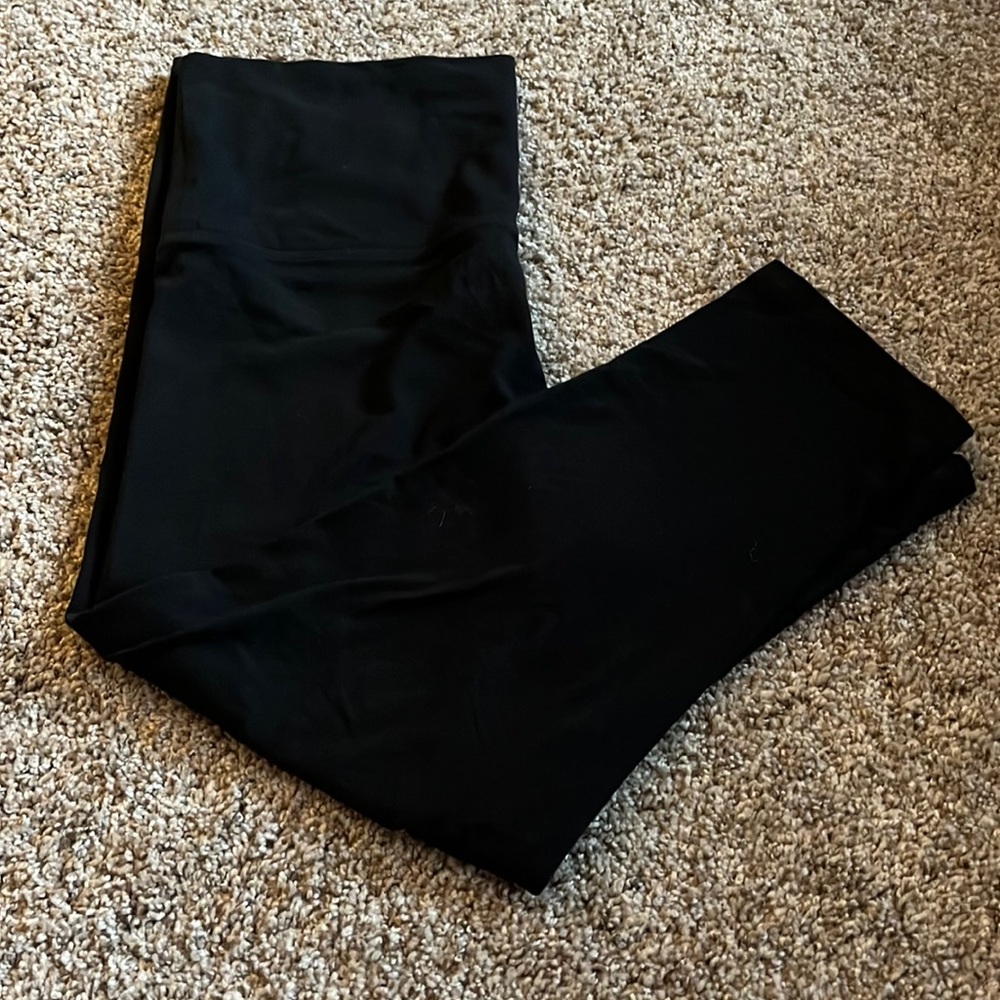 PINK cropped yoga pants